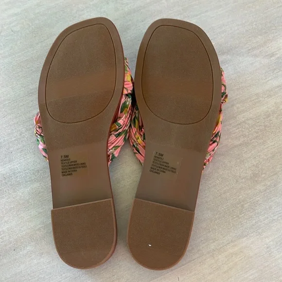 NIB Kenzie flat pink and green floral slides. Size 7 1/2 - Picture 2 of 7